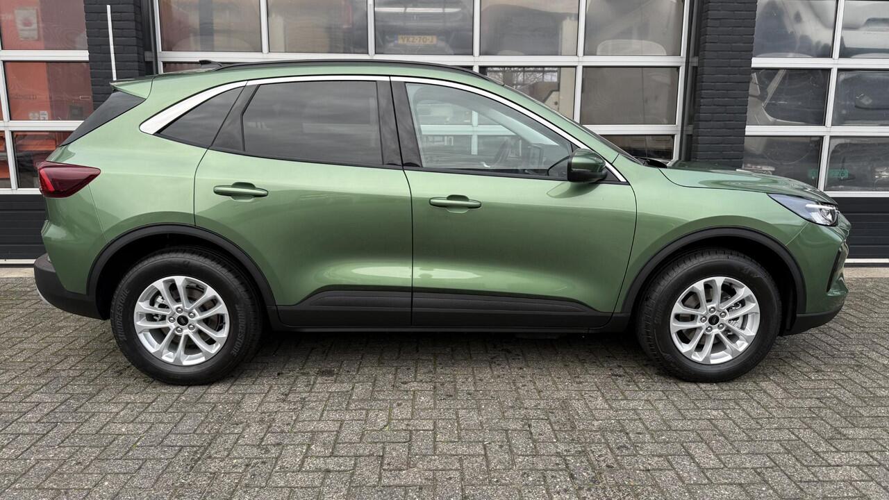 Ford KUGA 2.5 PHEV Titanium Direct leverbaar | ¤4.000,- voordeel | Winterpack | Wegklabare trekhaak | Bursting green