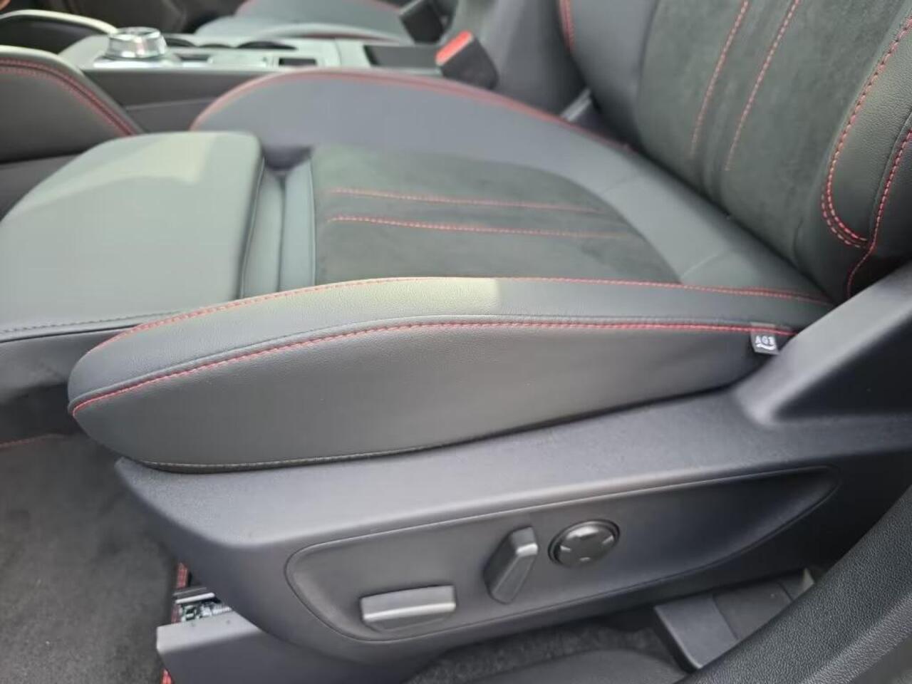 Ford KUGA e2.5 PHEV ST-Line X Black Edition