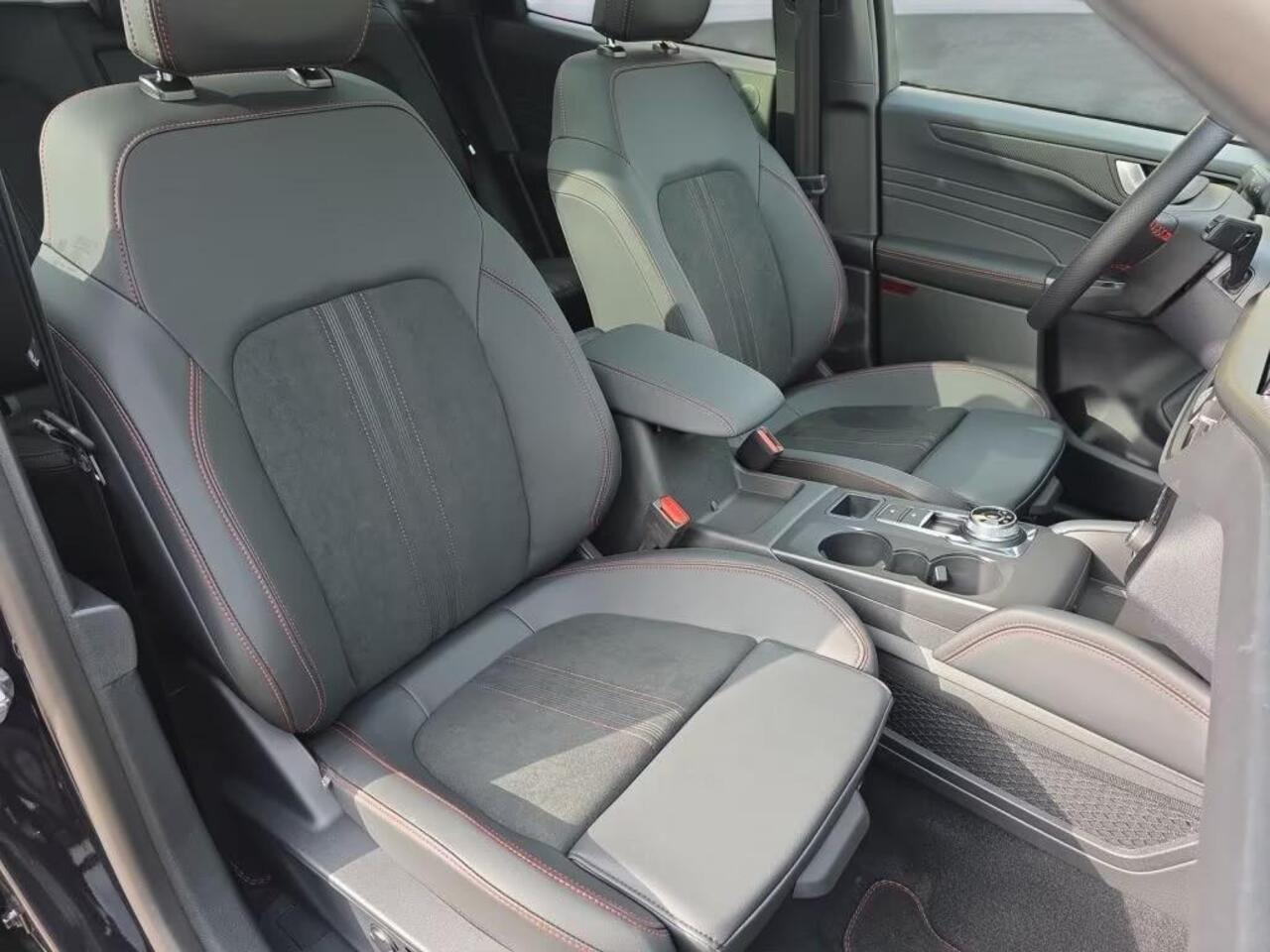 Ford KUGA e2.5 PHEV ST-Line X Black Edition