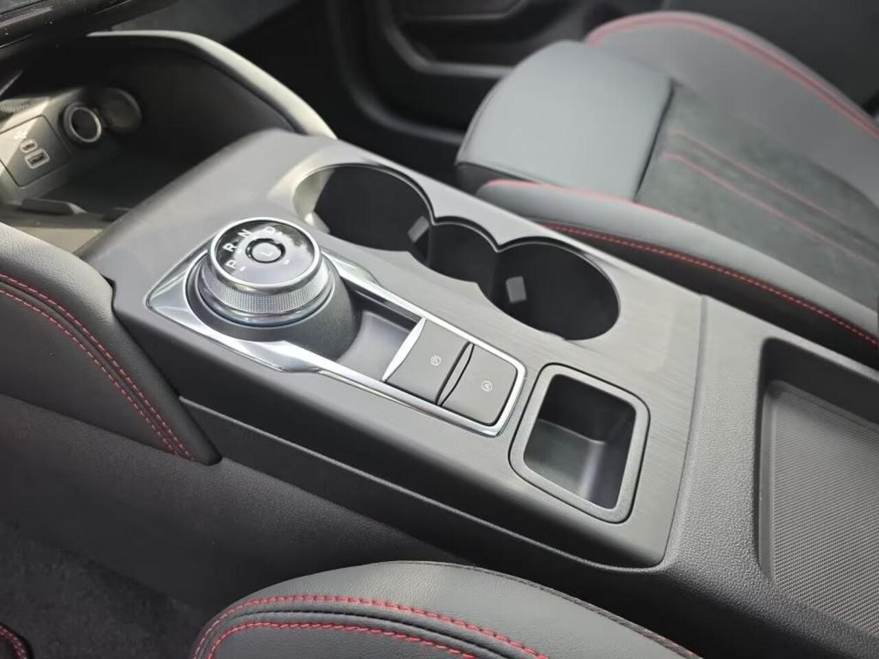 Ford KUGA e2.5 PHEV ST-Line X Black Edition