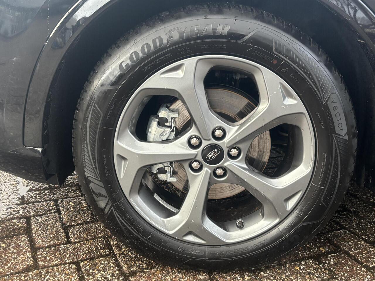 Ford KUGA 2.5 FHEV ST-Line |SCI| 190pk | Winterpack | Achteruitrijcamera | SYNC 4 Navigatie | All Weatherbanden | Geen stekker nodig