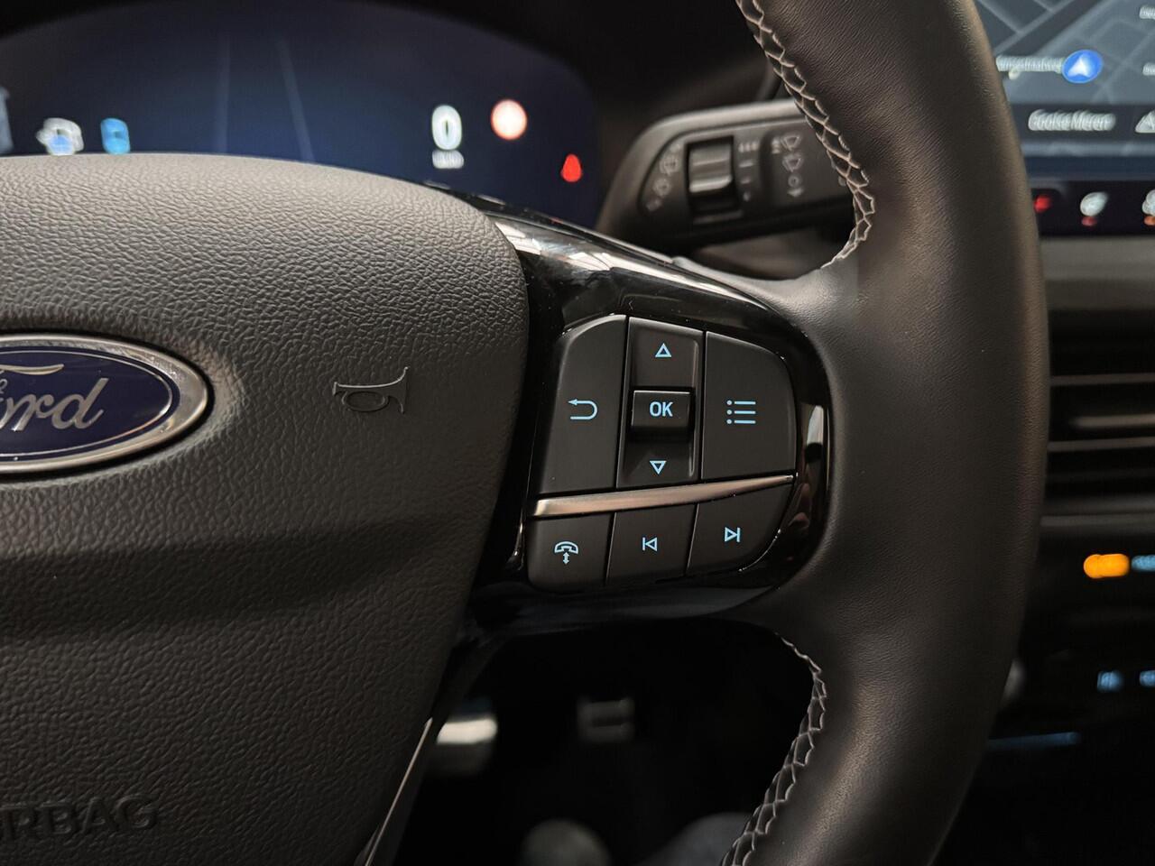 Ford KUGA PHEV 243pk Active X Trekhaak Winter Techno Parking pack Head Up Display 19" LM Fabrieksgarantie