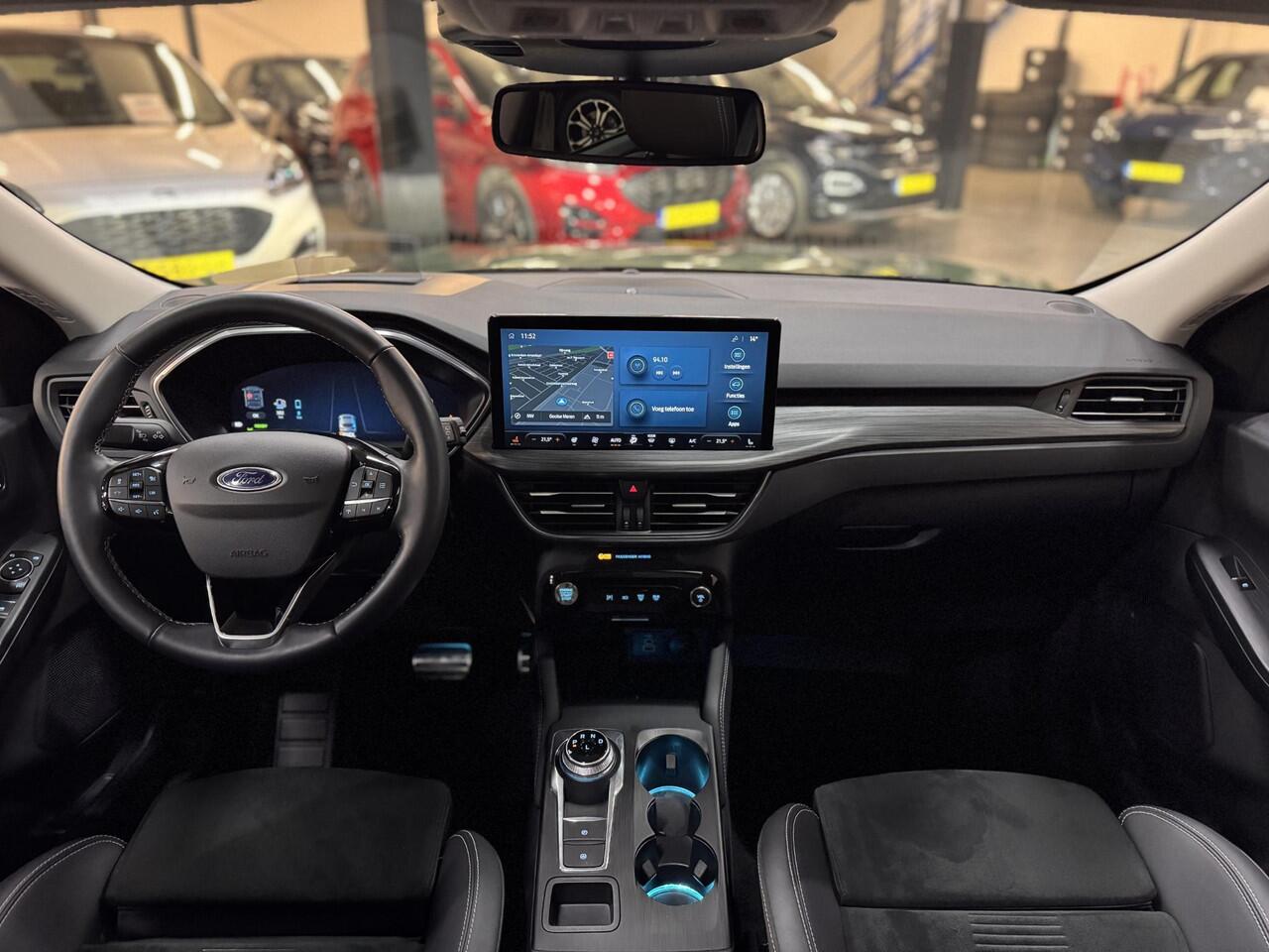 Ford KUGA PHEV 243pk Active X Trekhaak Winter Techno Parking pack Head Up Display 19" LM Fabrieksgarantie