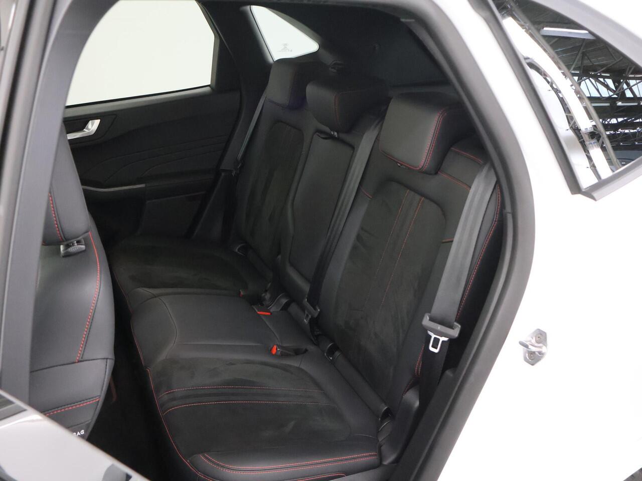 Ford KUGA 2.5 PHEV ST-Line X | Elekt. inklapbare Trekhaak | Panoramadak | Winterpakket | Head Up | Matrix Led | Cruise Control Adaptief |