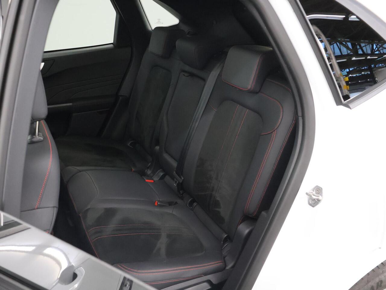 Ford KUGA 2.5 PHEV ST-Line X | Elekt. inklapbare Trekhaak | Panoramadak | Winterpakket | Head Up | Matrix Led | Cruise Control Adaptief |