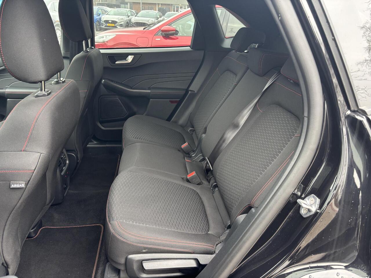 Ford KUGA 2.5 PHEV ST-Line SCI | Orig. NL Auto | Wegklapbare trekhaak | Winter Pack | Nieuw model