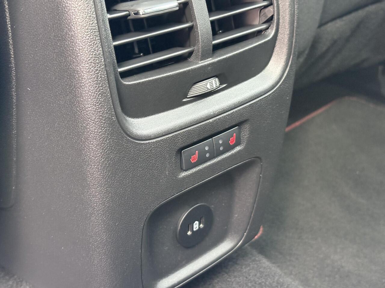 Ford KUGA 2.5 PHEV ST-Line | Orig. NL Auto | Panoramadak | Winter Pack | Head up Display | Adaptive LED