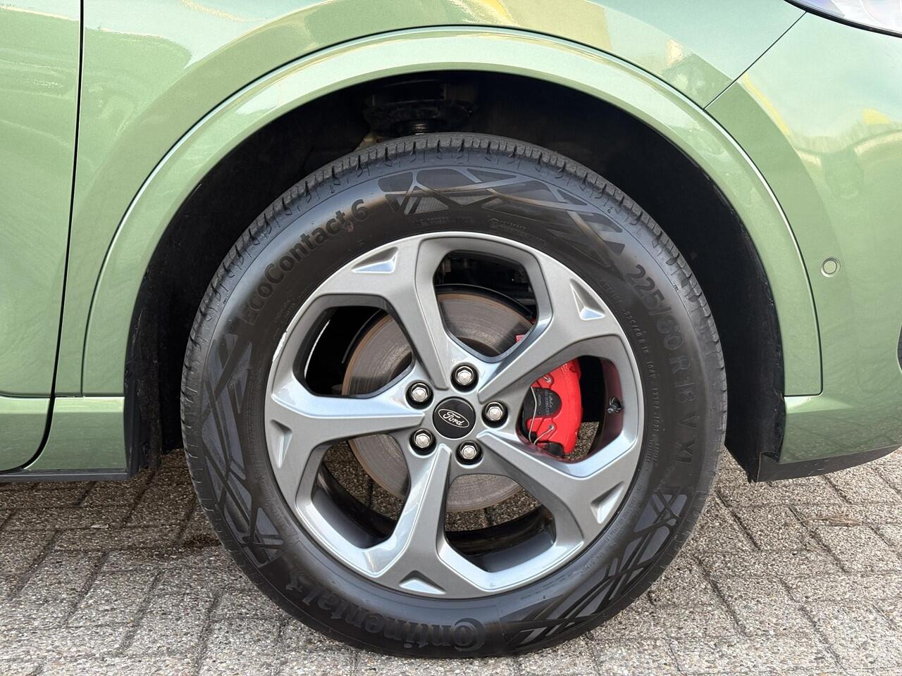 Ford KUGA 2.5 PHEV ST-Line X | Orig. NL Auto | Wegklapbare trekhaak (elektrisch bedienbaar) | Winter Pack | AGR-stoelen | Bang&Olufsen | Elektrische achterklep