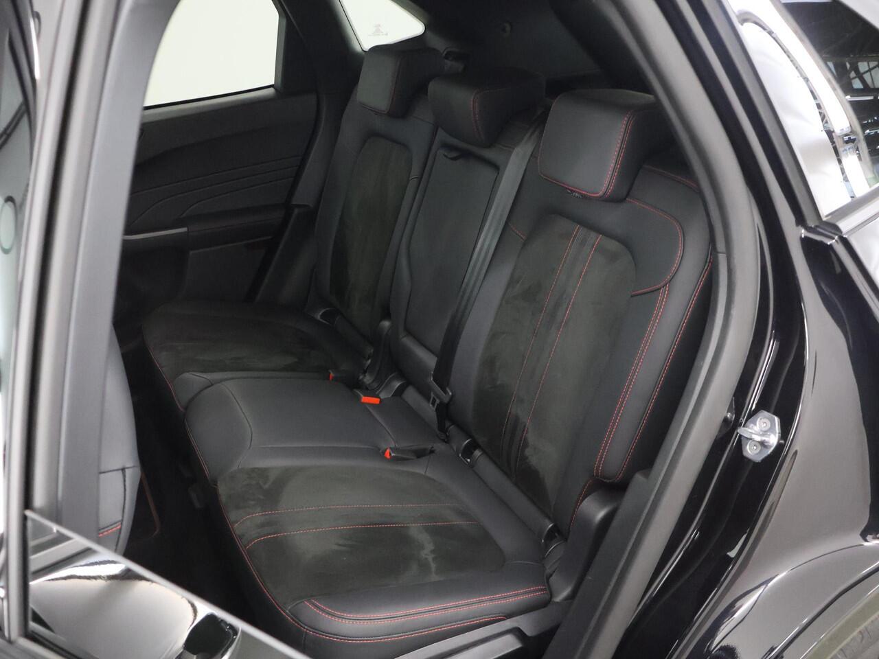 Ford KUGA 2.5 PHEV ST-Line X | Elekt. inklapbare Trekhaak | Panoramadak | Winterpakket | Head Up | Matrix Led | Cruise Control Adaptief |