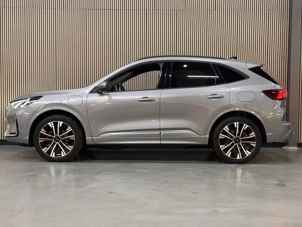 Ford KUGA 2.5 PHEV 243pk ST-Line X Trekhaak Winter Techno pack AGR Stoelen 20" LM HUD Fabrieksgarantie 26-6-2027