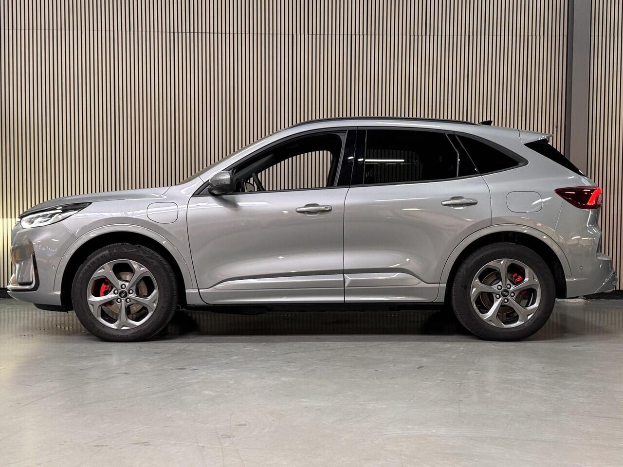 Ford KUGA 2.5 PHEV 243pk ST-Line X Trekhaak Winter Techno pack AGR Stoelen HUD Fabrieksgarantie 18-6-2027