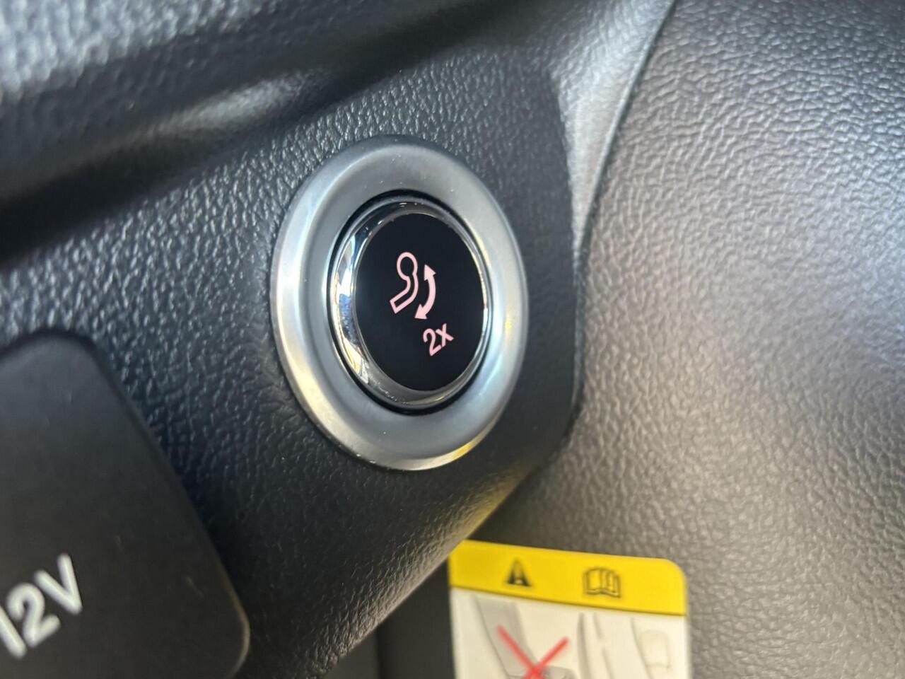 Ford KUGA 2.5 PHEV ST-Line | SCI | Orig. NL Auto | Wegklapbare trekhaak (elektrisch bedienbaar) | Winter Pack | Agate Black (Premium Metallic)