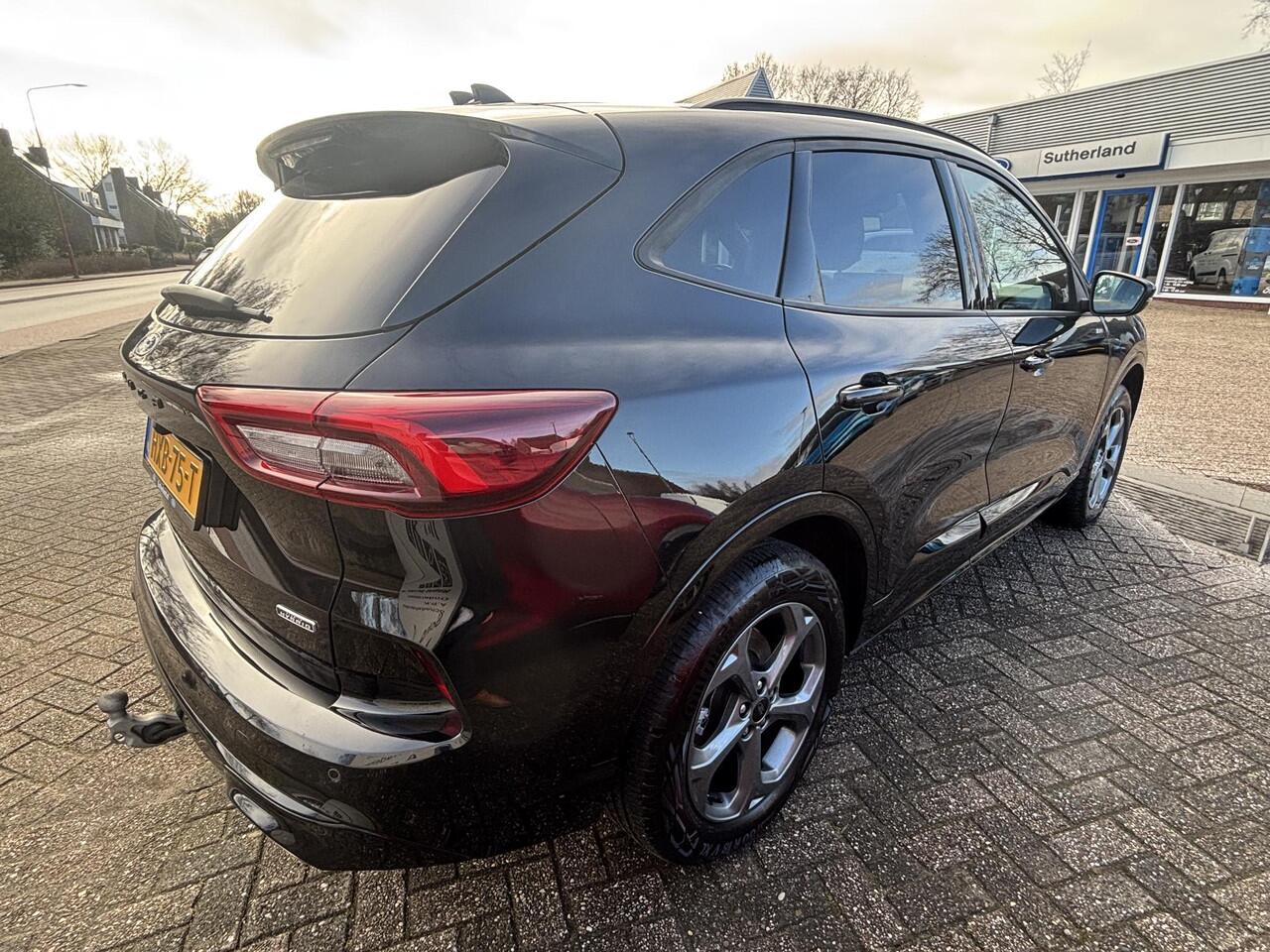 Ford KUGA 2.5 PHEV ST-Line | SCI | Orig. NL Auto | Wegklapbare trekhaak (elektrisch bedienbaar) | Winter Pack | Agate Black (Premium Metallic)