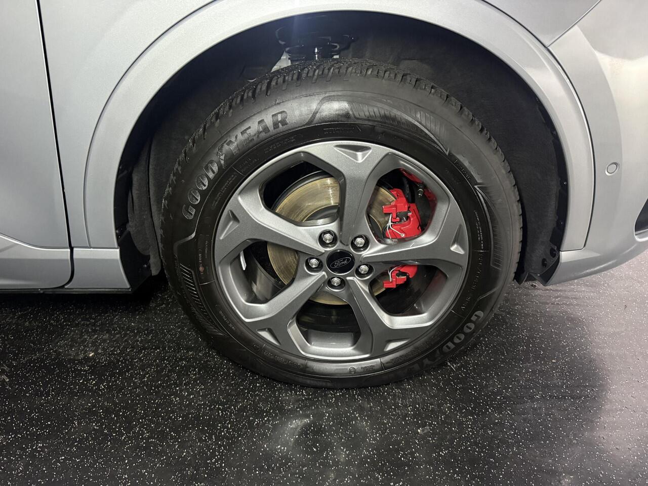 Ford KUGA 2.5 PHEV ST-Line X 243PK | Pano Dak | AGR Voorstoelen | Winter Pack | Matrix LED Koplampen | Elektrische Trekhaak