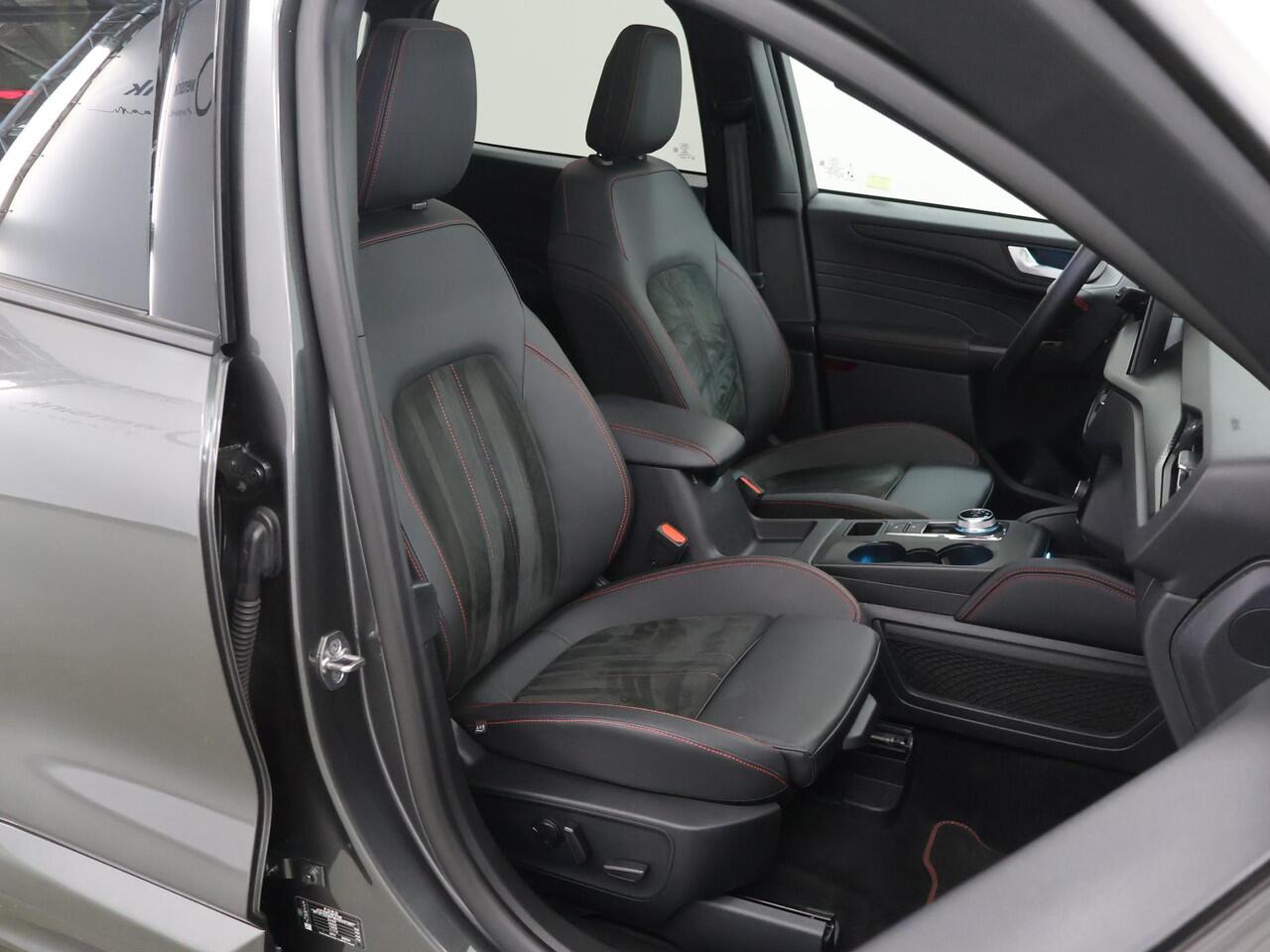 Ford KUGA 2.5 PHEV ST-Line X | Elekt. inklapbare Trekhaak | Panoramadak | Winterpakket | Head Up | Matrix Led | Cruise Control Adaptief |