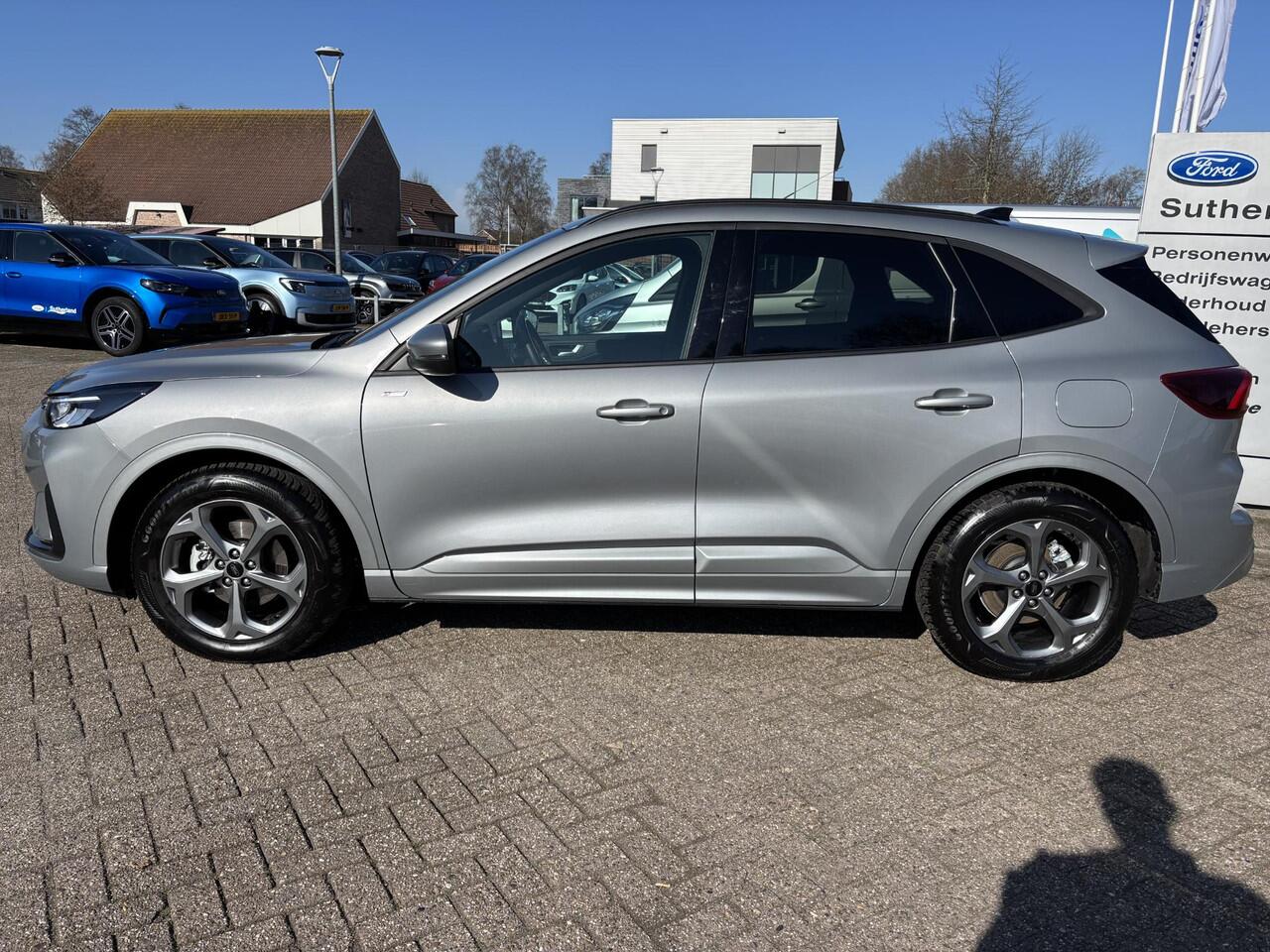 Ford KUGA 2.5 FHEV ST-Line | SCI | 190pk | Geen stekker nodig | Winterpack | Sync 4 Navigatie | Apple Carplay/Android auto | Achteruitrijcamera | All Weatherbanden
