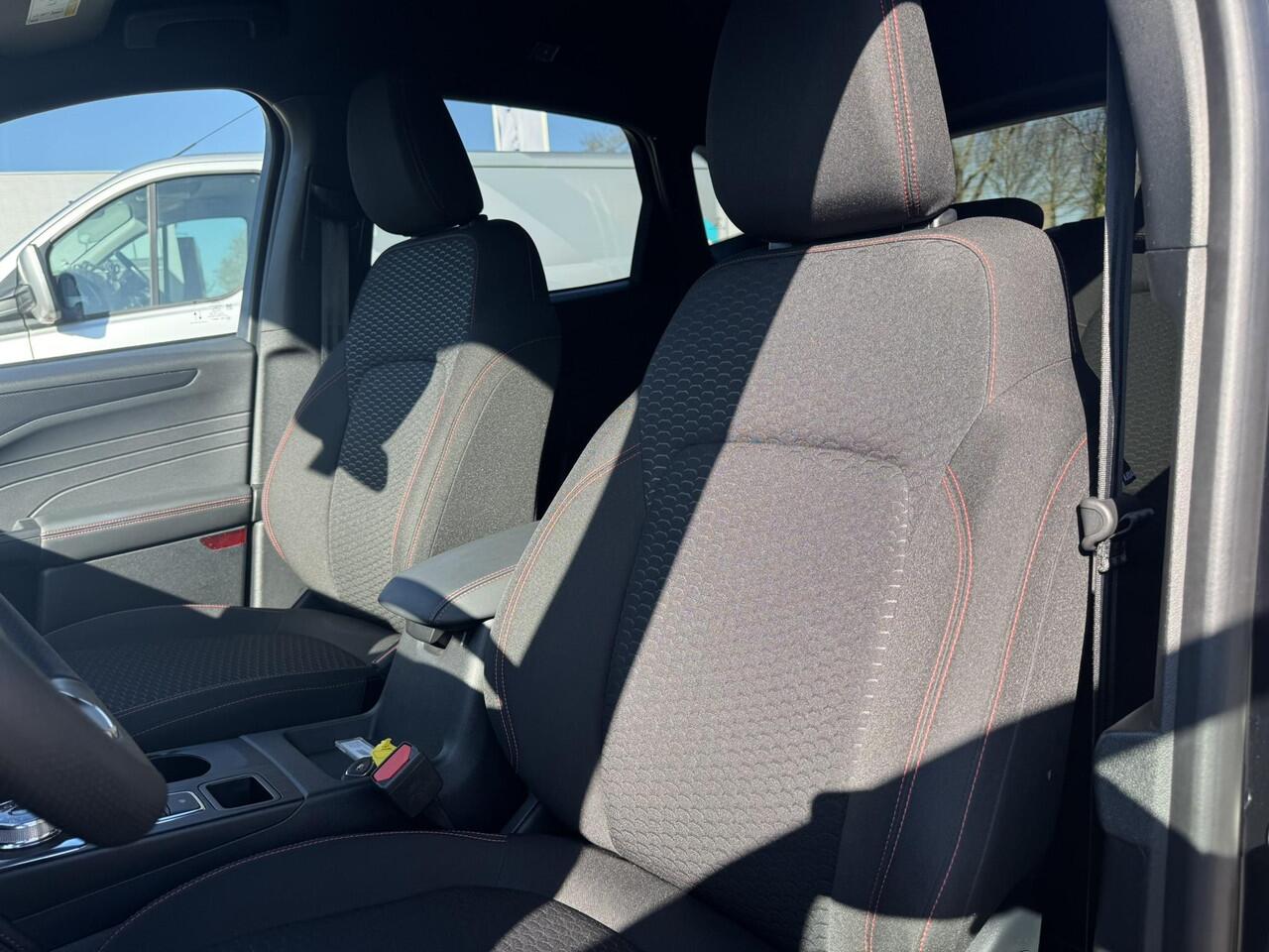 Ford KUGA 2.5 FHEV ST-Line | SCI | 190pk | Winterpack | Achteruitrijcamera | SYNC 4 Navigatie | All Weatherbanden | Geen stekker nodig