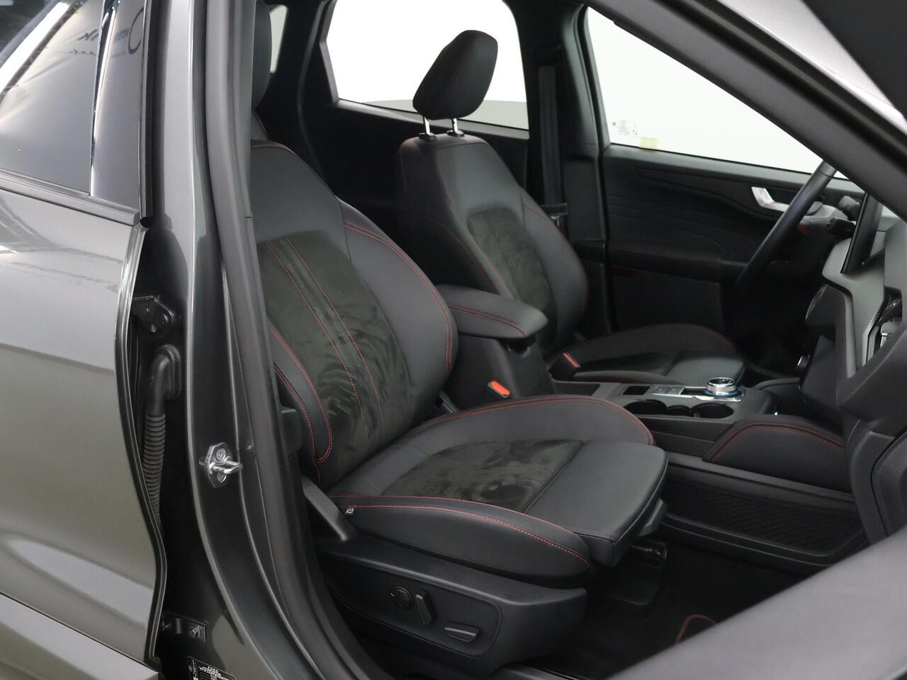 Ford KUGA 2.5 PHEV ST-Line X | Elekt. inklapbare Trekhaak | Panoramadak | Winterpakket | Head Up | Matrix Led | Cruise Control Adaptief |