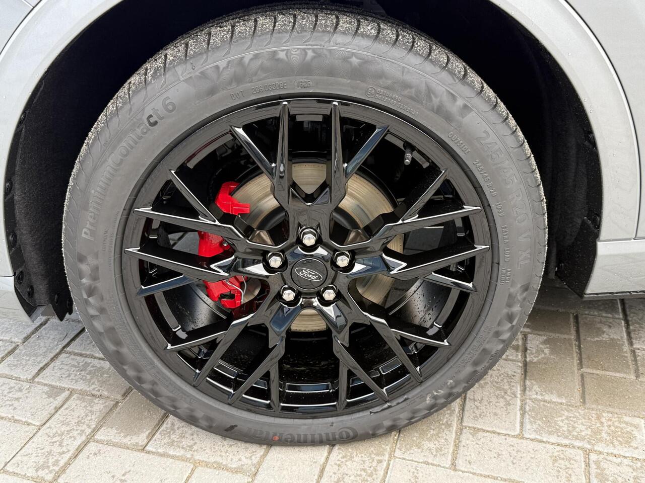 Ford KUGA 2.5 PHEV ST-Line X SCI | 243pk | Driver Assistance pack | Matrix LED | Black Package | Wegklapbare Trekhaak | Panoramadak | Winterpack | 2.100kg Trekgewicht