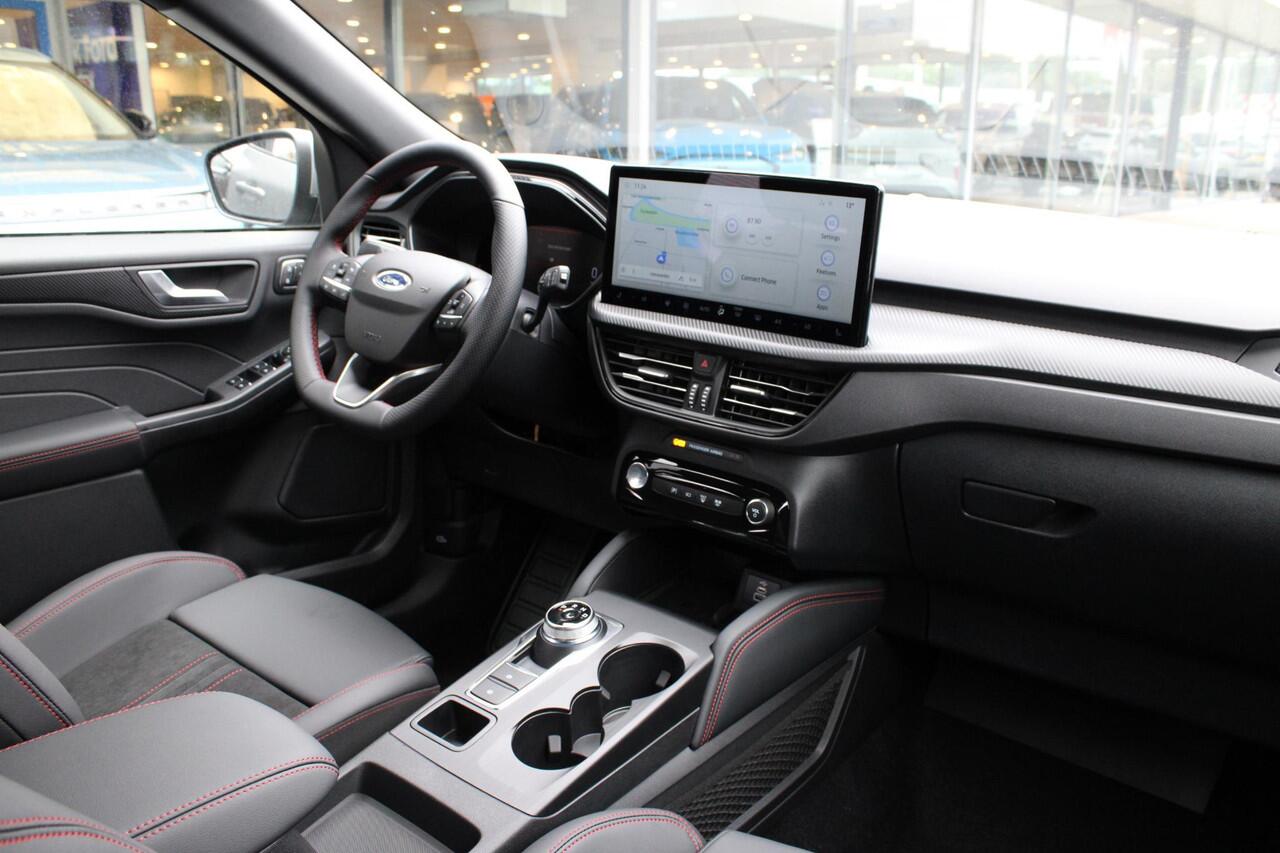 Ford KUGA 2.5 PHEV ST-Line X 243pk | Driver Assistance pack | Wegklapbare Trekhaak | Winterpack | Panorama dak | 19 inch velgen | Technology Pack | Solar Silver |