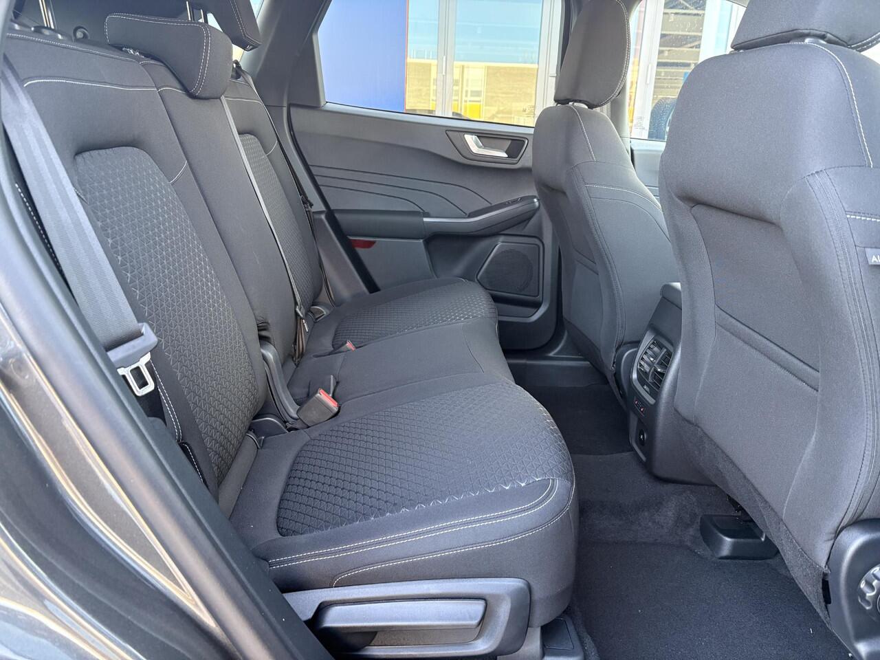 Ford KUGA 2.5 PHEV Titanium 243pk | Driver Assistance Pack | Winterpack | Wegklapbare Trekhaak | 18 inch Licht metalen velgen