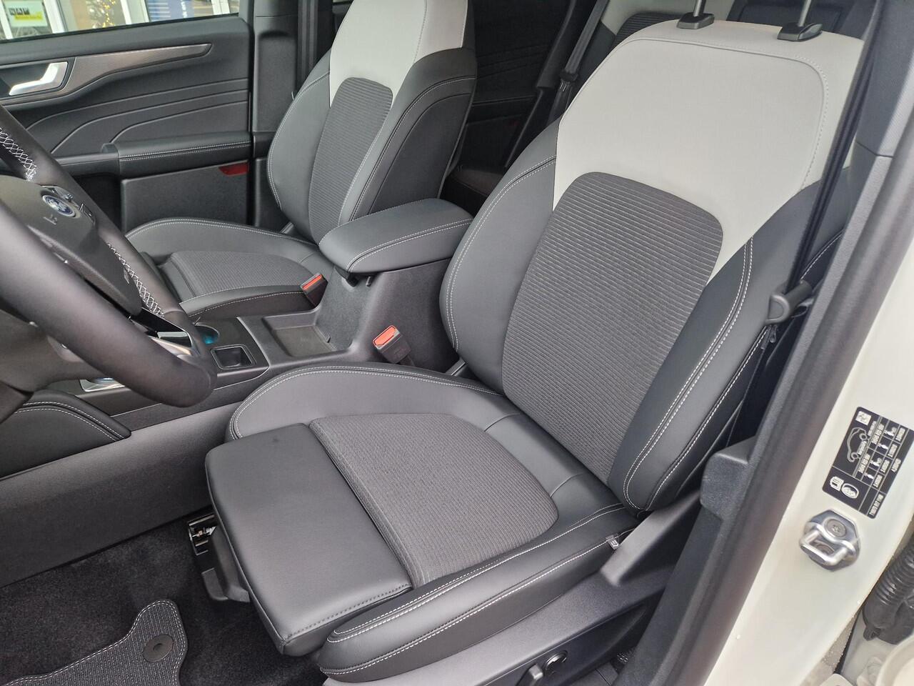 Ford KUGA 2.5 PHEV Sound Edition 243pk | Ford Voorraad | Panorama Dak | 20 inch Lichtmetaal | Winterpack | Matrix LED | Driver Assistance Pack