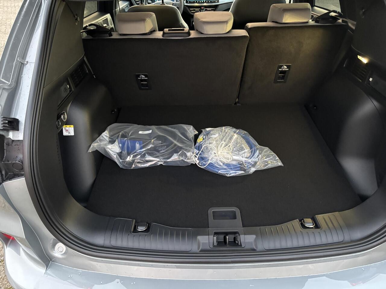 Ford KUGA 2.5 PHEV Sound Edition | SCI | 243pk | Ford Voorraad | Panorama Dak | 20 inch Lichtmetaal | Winterpack | Matrix LED | Driver Assistance Pack