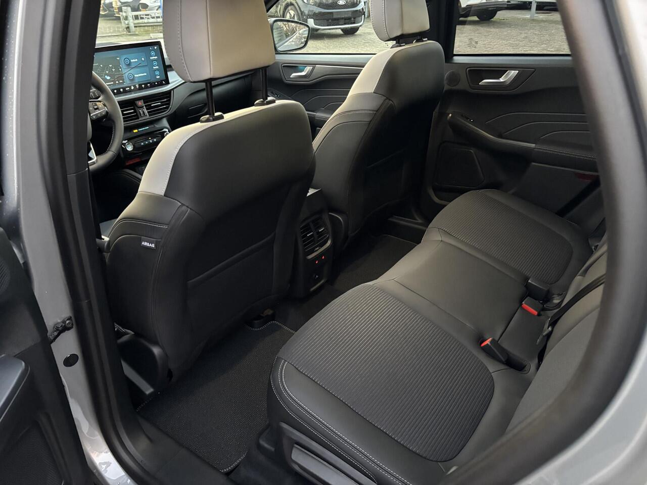 Ford KUGA 2.5 PHEV Sound Edition | SCI | 243pk | Ford Voorraad | Panorama Dak | 20 inch Lichtmetaal | Winterpack | Matrix LED | Driver Assistance Pack