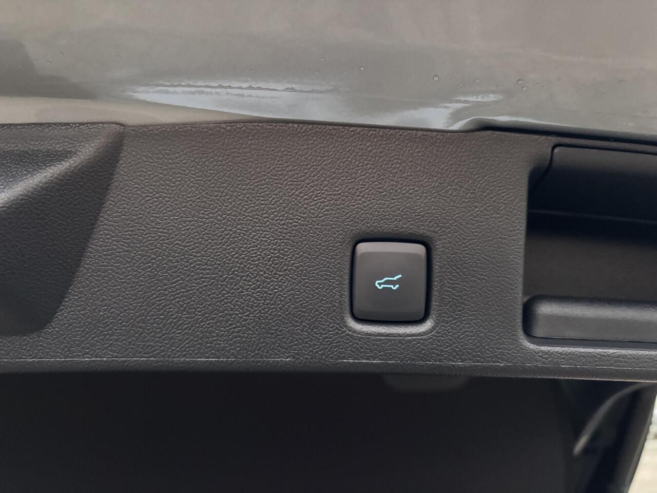 Ford KUGA 2.5 PHEV Sound Edition | SCI | 243pk | Ford Voorraad | Panorama Dak | 20 inch Lichtmetaal | Winterpack | Matrix LED | Driver Assistance Pack