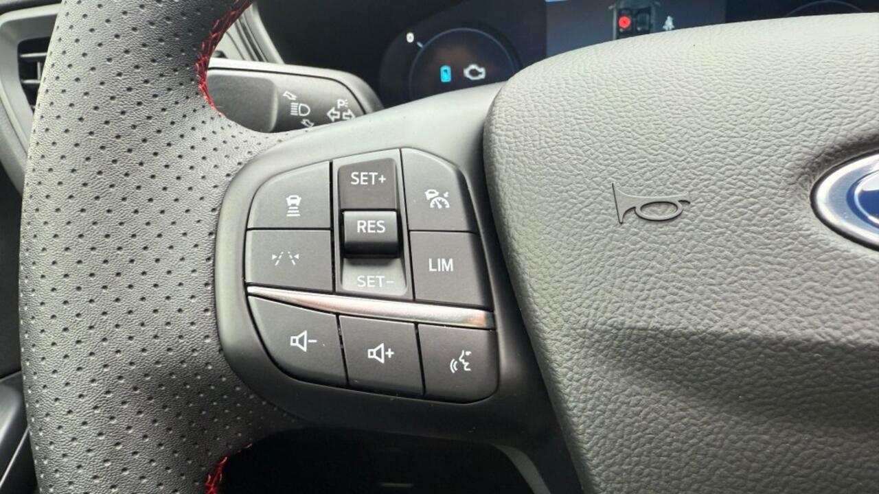 Ford KUGA 2.5 PHEV ST-LINE X 243pk / BLACK PACK / FULL OPTIONS+HUD