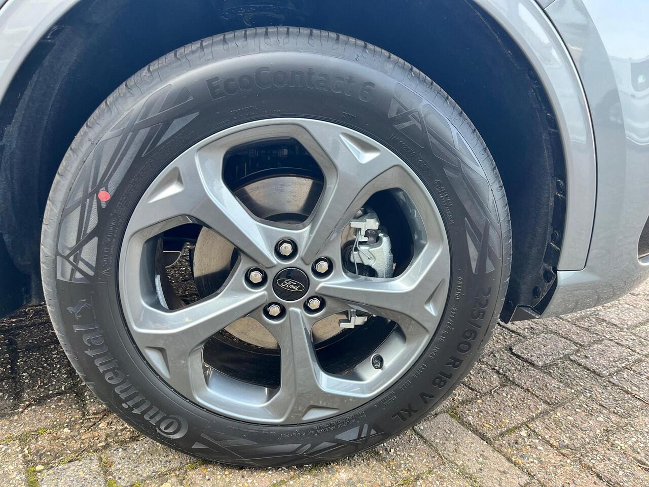 Ford KUGA 2.5 PHEV ST-Line l Panoramadak l Wegklapbare trekhaak l Winterpack l Driver Assistance Pack l