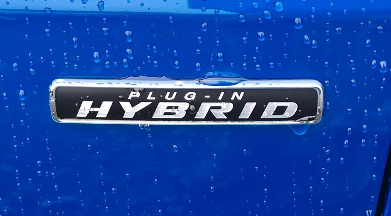 Ford KUGA 2.5 PHEV ST-Line X 2026 - Black Pack - Winter Pack - Panorama Dak - AGR Stoelen - Head Up - 360 Camera - Privacy Glas -