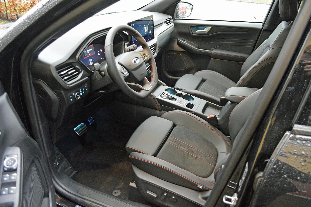 Ford KUGA 2.5 PHEV hybride 242 pk St-line X technopack, camera, winterpack, trekhaak, agr stoelen incl mem, lederen bekl, B&O sound.