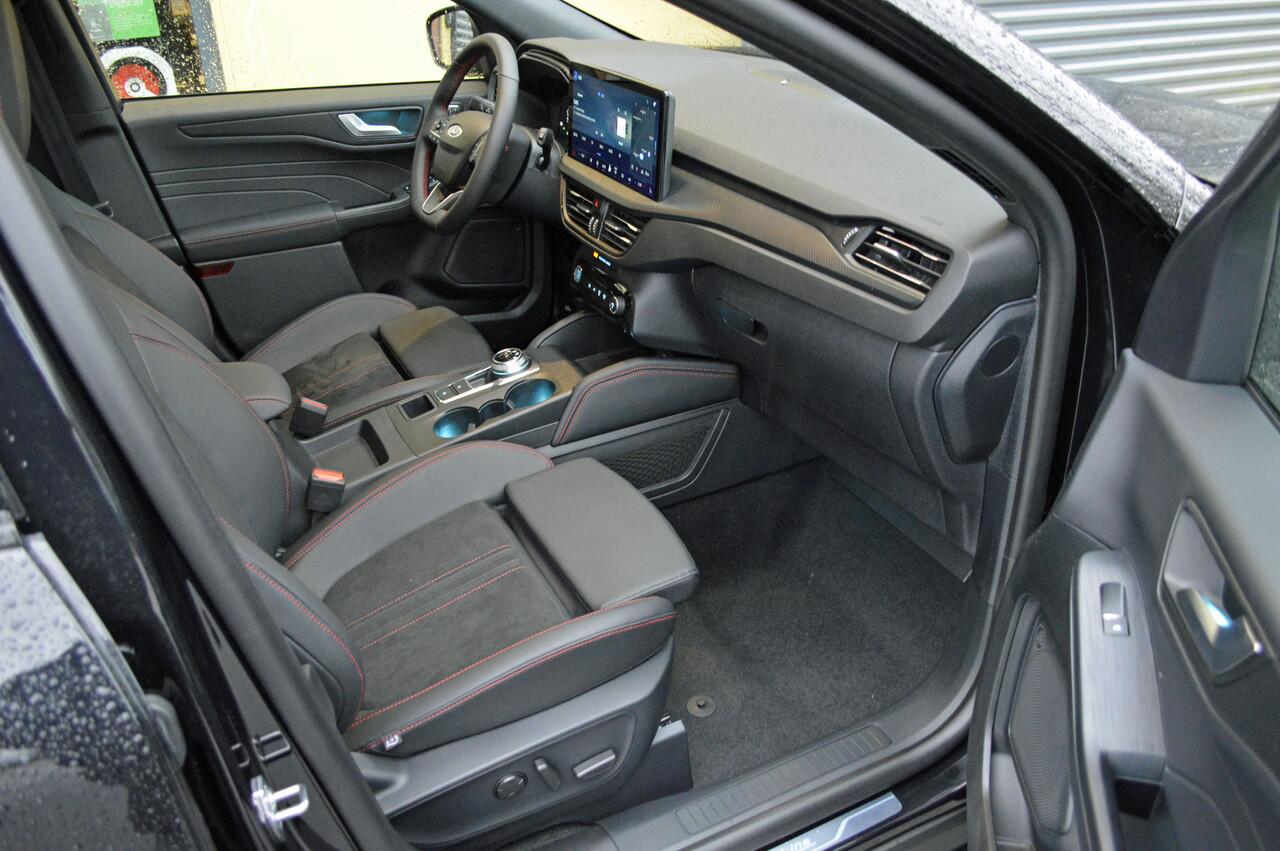 Ford KUGA 2.5 Phev 242 pk ST-line X Panoramadak, technopack, camera, winterpack, trekhaak, agr stoelen incl mem, lederen bekl, B&O sound