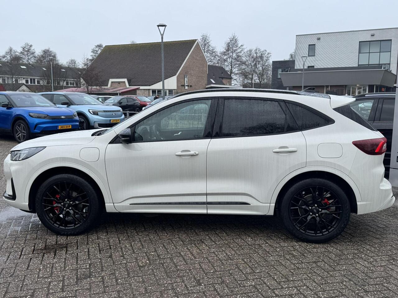 Ford KUGA 2.5 PHEV Sound Edition | SCI | 243pk | Winterpack | Wegklapbare Trekhaak | Adaptieve Cruise | AGR stoelen | Panorama dak | Memory Seats | BLIS | 2.100kg Trekgewicht