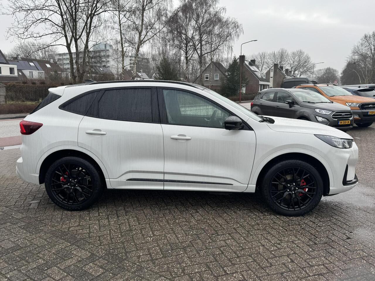 Ford KUGA 2.5 PHEV Sound Edition | SCI | 243pk | Winterpack | Wegklapbare Trekhaak | Adaptieve Cruise | AGR stoelen | Panorama dak | Memory Seats | BLIS | 2.100kg Trekgewicht