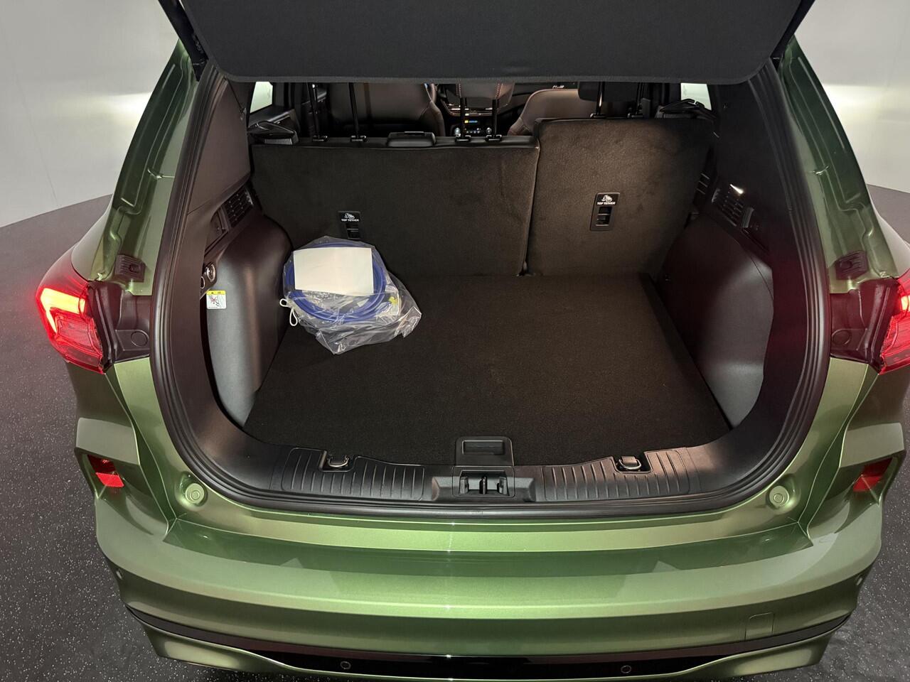 Ford KUGA 2.5 PHEV ST-Line X 243 PK | Black Pack | Pano Dak | Matrix Led Koplampen | Winter Pack | Trekhaak | AGR Stoelen