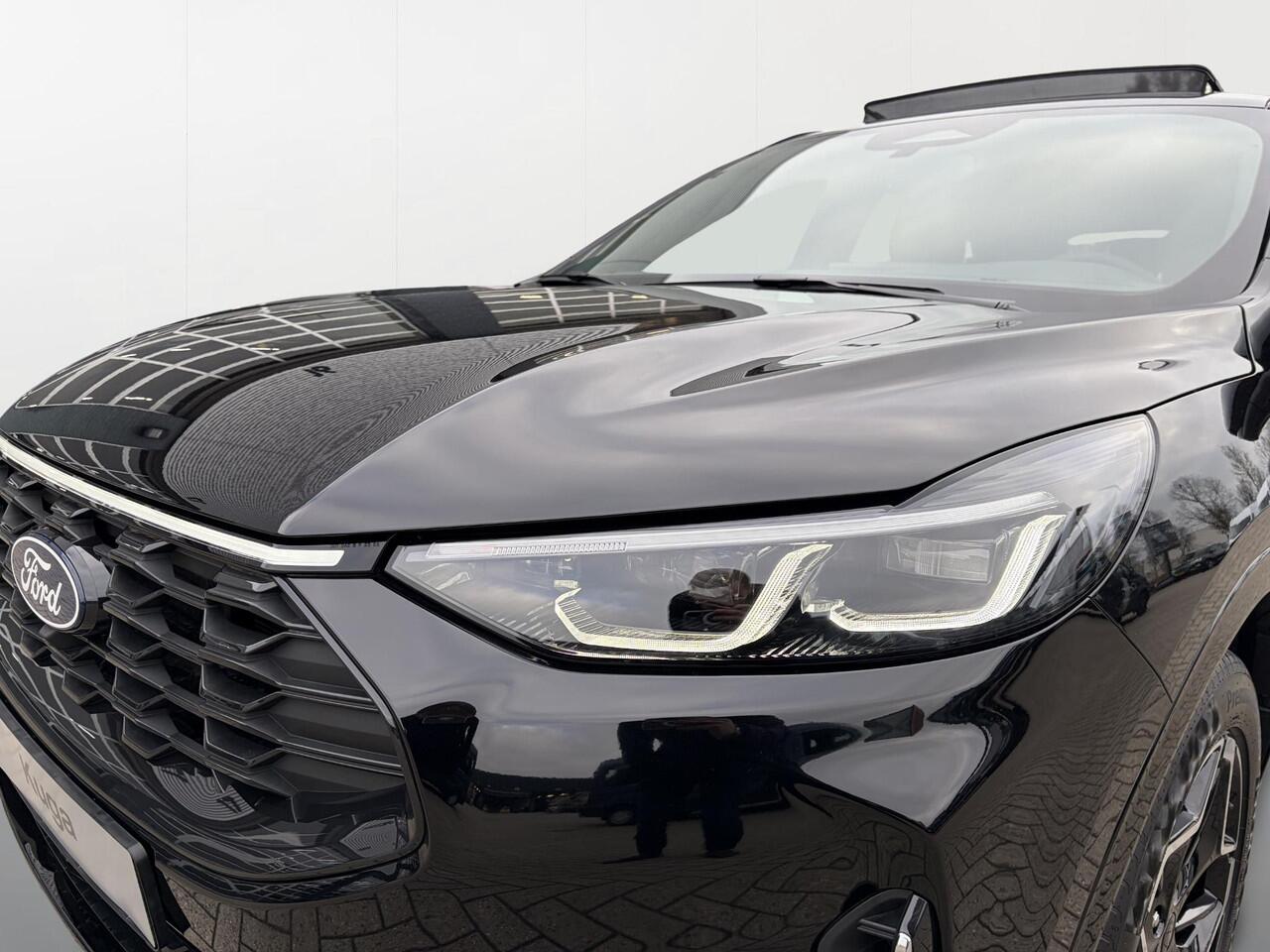 Ford KUGA 2.5 PHEV ST-Line X | Panoramadak | Electrische Trekhaak | Stoel,- Stuur,- & Voorruitverwarming |