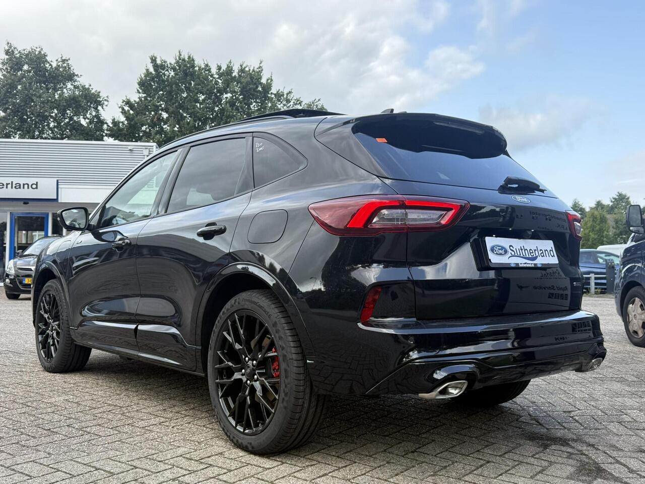 Ford KUGA 2.5 PHEV ST-Line X 243pk | Driver Assistance Pack | Black Package | Panoramadak | Winterpack | Adaptieve Matrix LED koplampen met Coast to Coast | Wegklapbare Trekhaak | AGR Stoelen