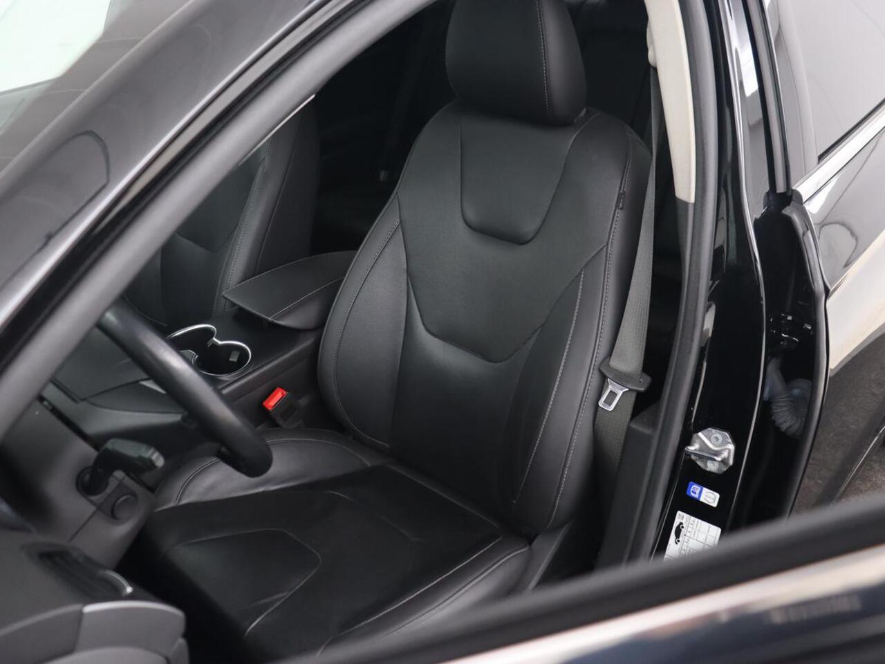 Ford MONDEO 2.0 IVCT HEV Titanium X | Leder | Stoelverwarming | Camera | Adaptive cruise | Memory | Carplay | Full LED | Keyless | Navigatie | Park Assist | Dodehoek detectie | Climate control