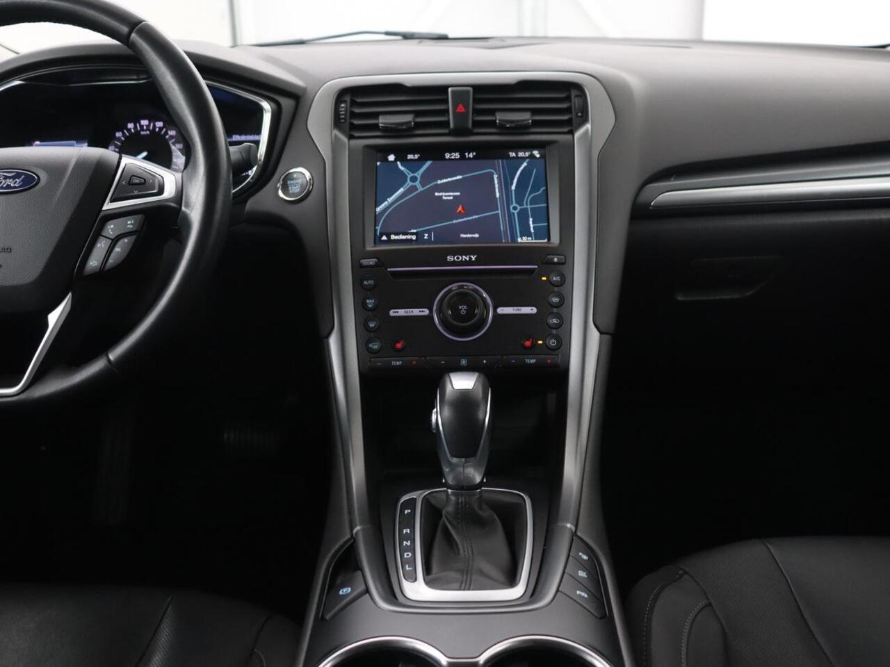 Ford MONDEO 2.0 IVCT HEV Titanium X | Leder | Stoelverwarming | Camera | Adaptive cruise | Memory | Carplay | Full LED | Keyless | Navigatie | Park Assist | Dodehoek detectie | Climate control