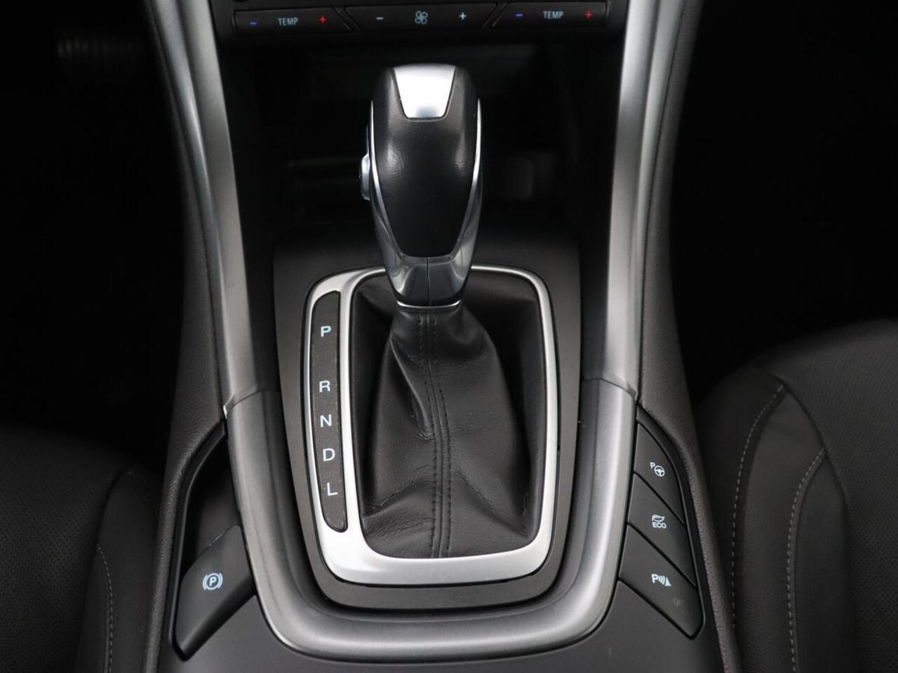 Ford MONDEO 2.0 IVCT HEV Titanium X | Leder | Stoelverwarming | Camera | Adaptive cruise | Memory | Carplay | Full LED | Keyless | Navigatie | Park Assist | Dodehoek detectie | Climate control