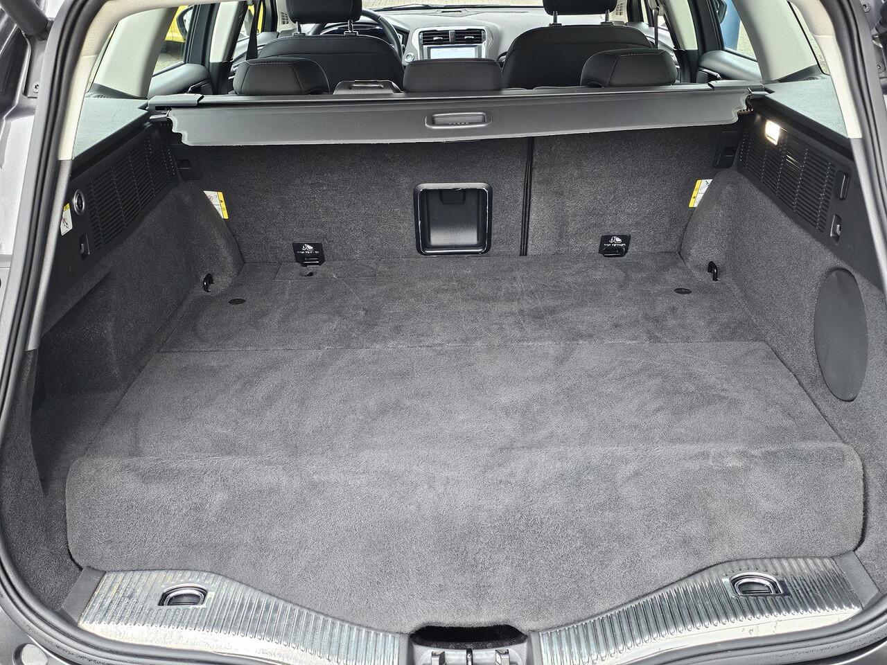 Ford MONDEO Wagon 2.0 IVCT HEV Titanium Adaptive cruise control | Trekhaak wegklapbaar | Climate control | Winterpack | Zeer nette auto!