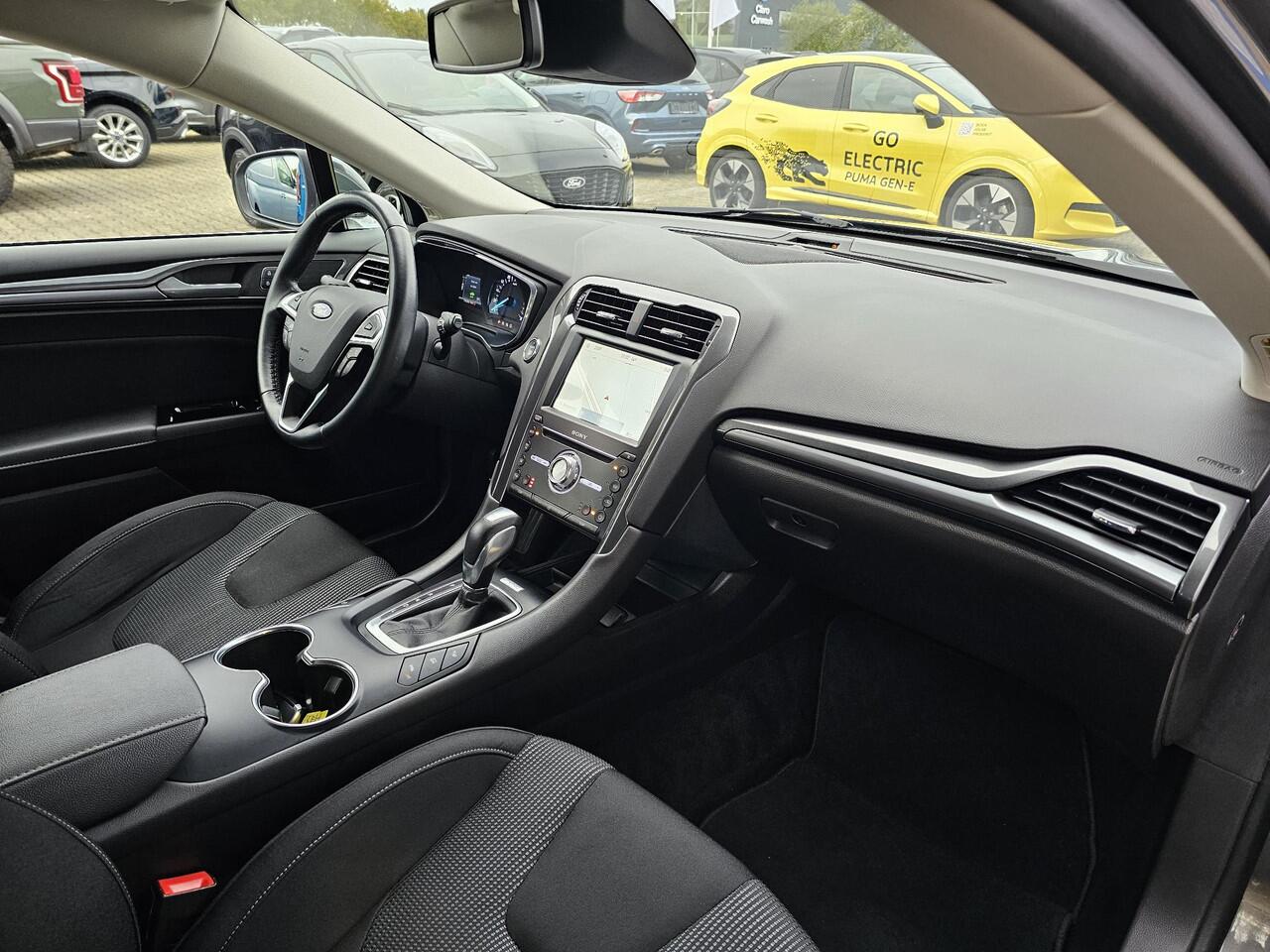 Ford MONDEO Wagon 2.0 IVCT HEV Titanium Adaptive cruise control | Trekhaak wegklapbaar | Climate control | Winterpack | Zeer nette auto!