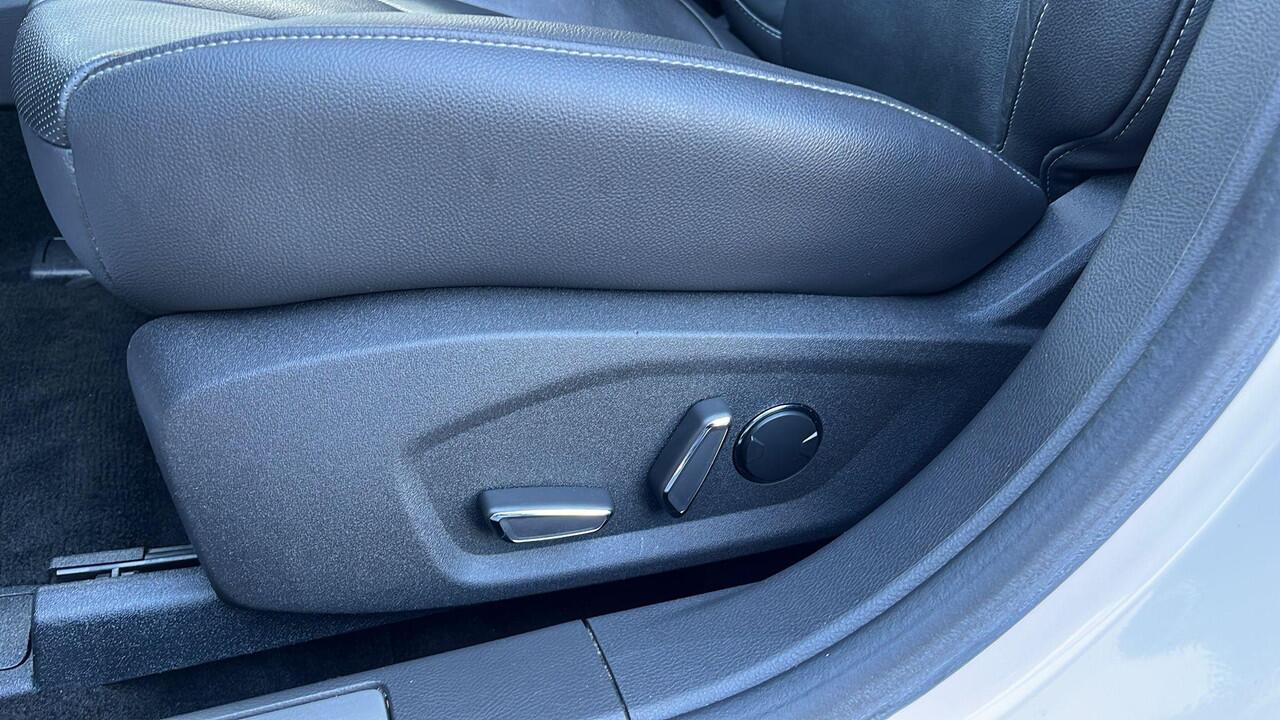 Ford MONDEO Wagon 2.0 IVCT HEV Titanium | Adaptieve cruise control | Trekhaak | Winter pack | Full LED | Vol leder