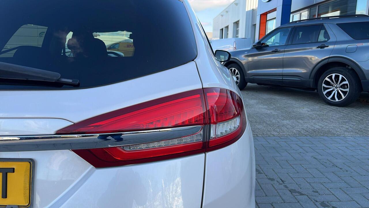 Ford MONDEO Wagon 2.0 IVCT HEV Titanium | Adaptieve cruise control | Trekhaak | Winter pack | Full LED | Vol leder