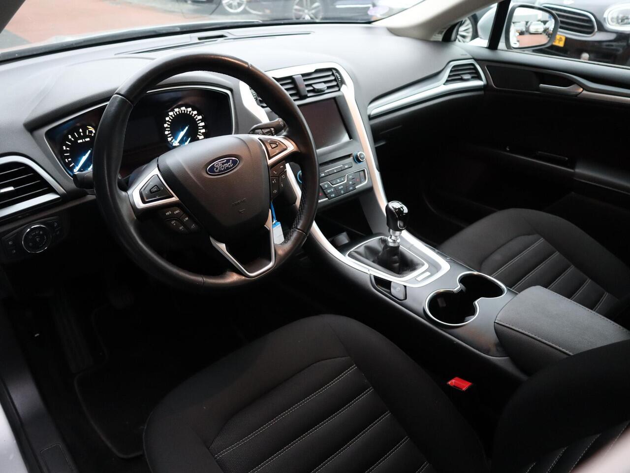 Ford MONDEO Wagon 1.5 Titanium Lease Edition | Clima | Cruise | Multimedia/navi | PDC |