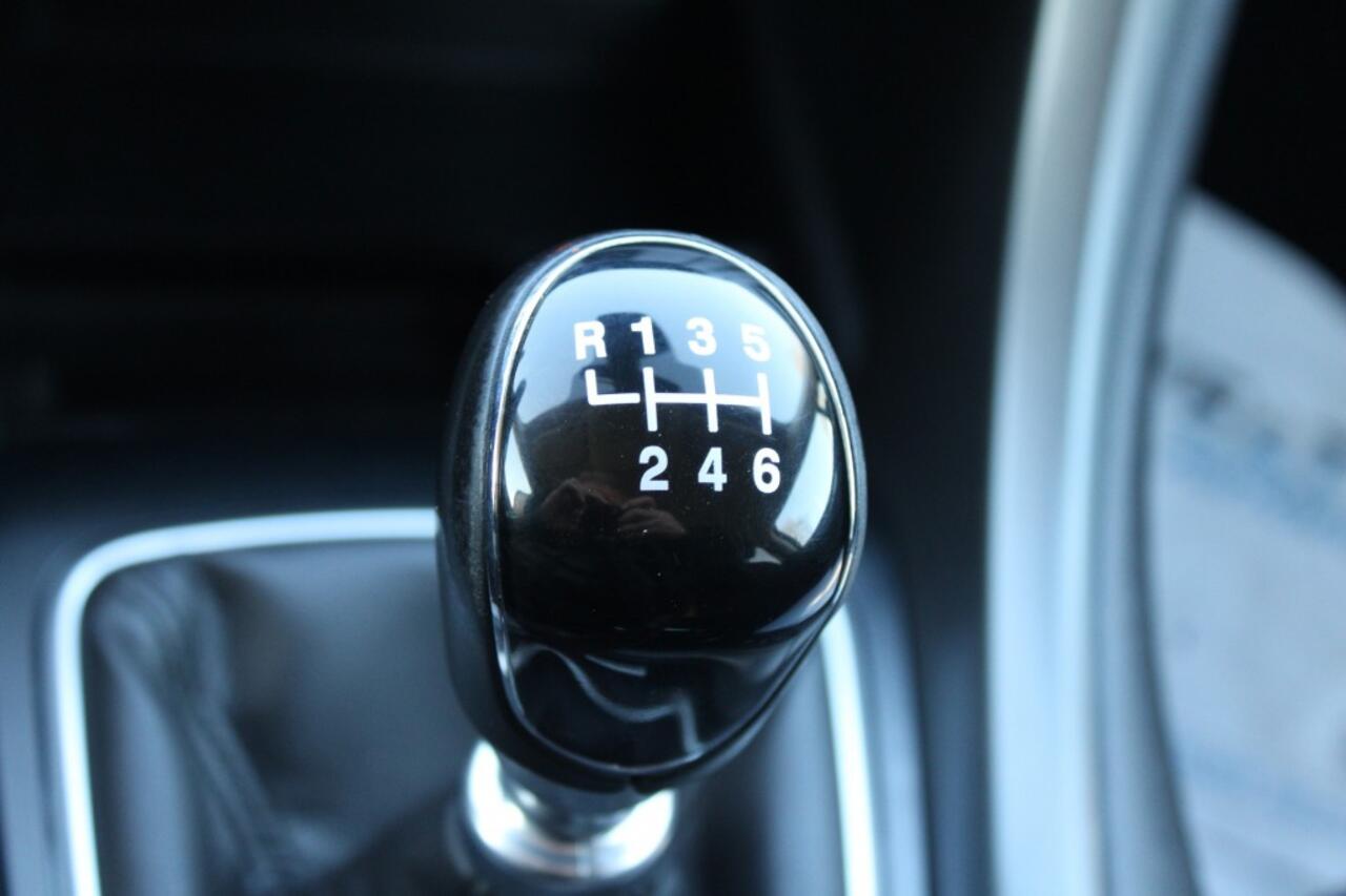 Ford MONDEO Wagon 1.5 165pk Titanium ECC/cruise/carplay/navi/PDC/camera