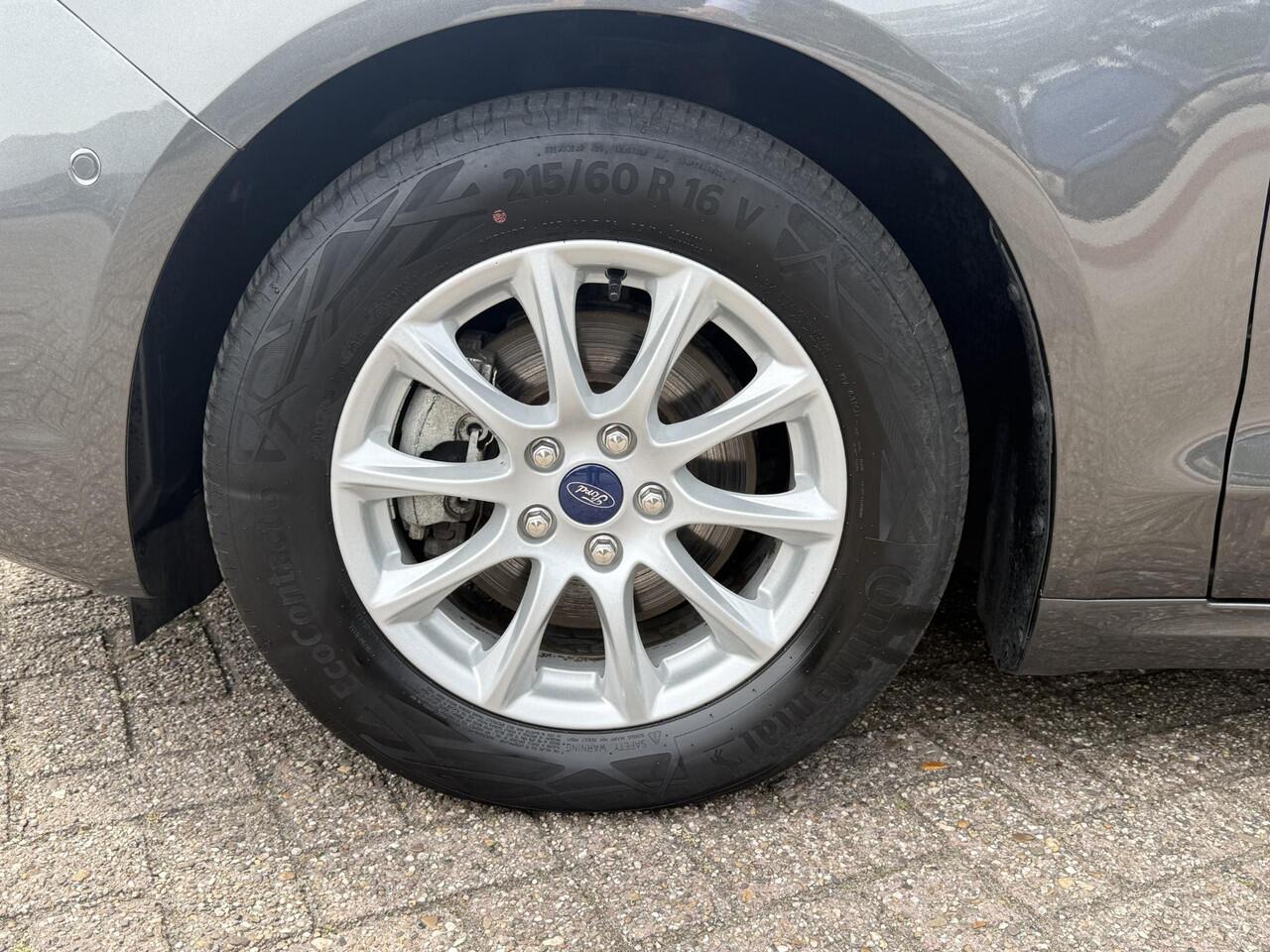 Ford MONDEO Wagon 2.0 IVCT HEV Titanium 187pk Cruise Control | Navigatie | Apple Carplay / Android Auto | Climate control | Extra Winterbanden set!