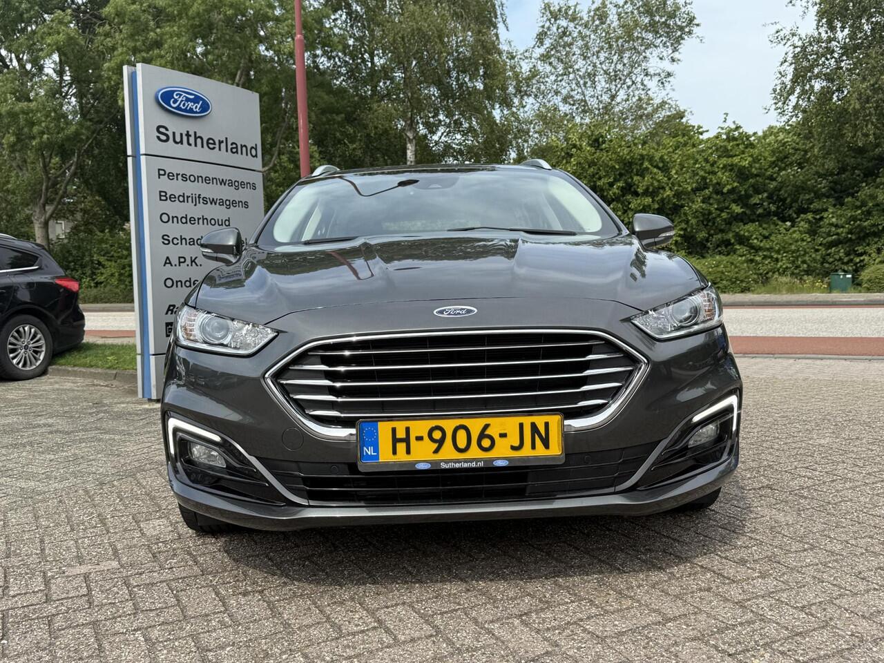 Ford MONDEO Wagon 2.0 IVCT HEV Titanium 187pk Cruise Control | Navigatie | Apple Carplay / Android Auto | Climate control | Extra Winterbanden set!